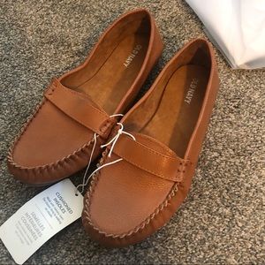 Old navy NWT tan loafer size 7